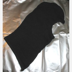 Inderhjelm 1 jes - sort