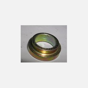 AFSTANDSSKIVE FOR STYREKUGLE  8 X 13 X 4 MM